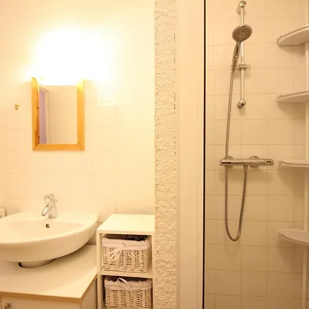 F3 Confortable Avec Terrasse Et Parking Au Mont-dore, Jusqu'a 5 Couchages - Fr-1-415-169 *